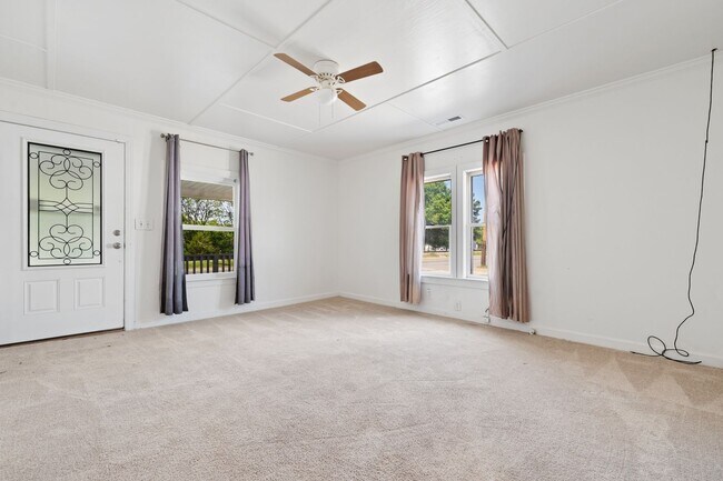 Building Photo - Well Maintained 3 Bedroom Home, Convenient to Downtown Wake Forest