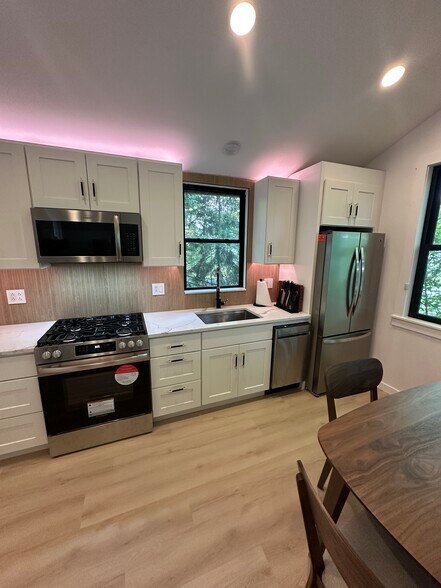 Building Photo - 835 Taughannock Blvd