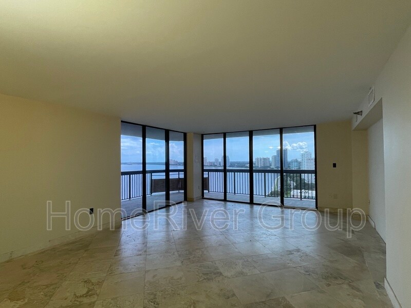 Building Photo - 2413 Bayshore Blvd