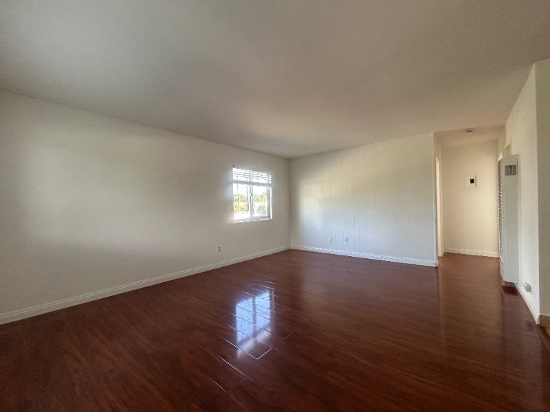 Building Photo - 2340 W Greenacre Ave