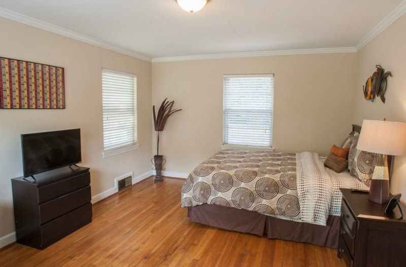 Building Photo - 1915 Walker Ave