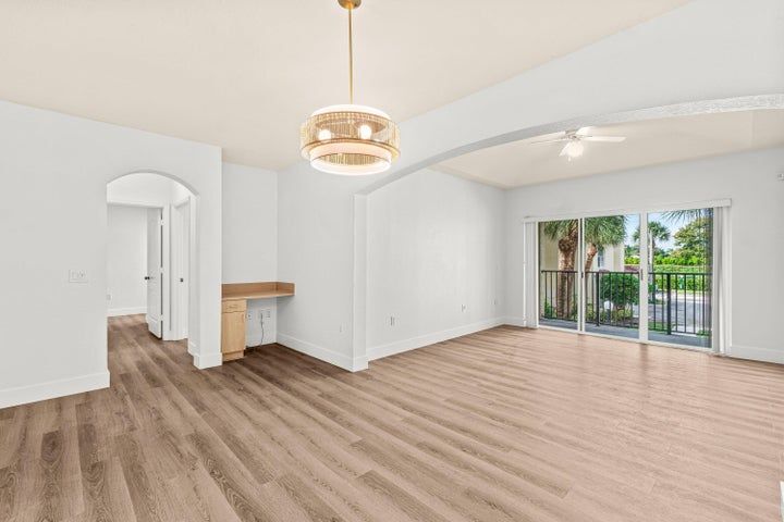 Building Photo - 1503 Belmont Pl