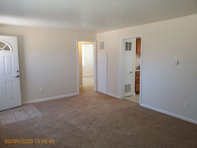 Building Photo - 1325 E Buena Ventura St