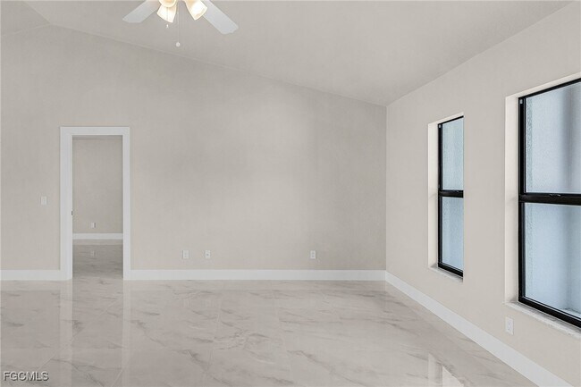 Building Photo - 2510 SW 17th Ave