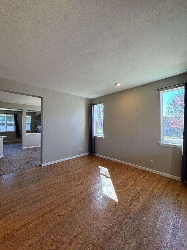 Building Photo - Rare Wheaton Ct Availability