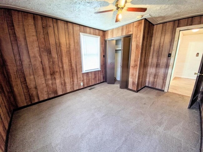 Building Photo - 6670 N Hwy 38