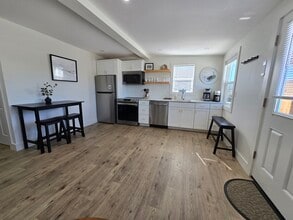 Building Photo - 119 S Pacific St