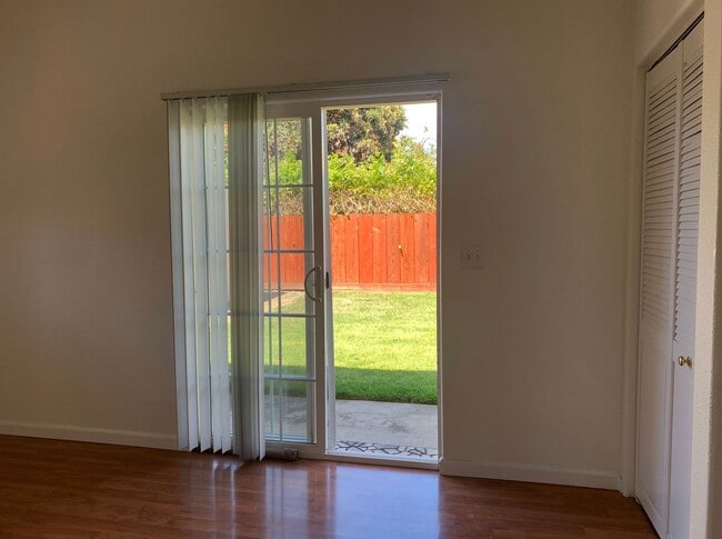 Building Photo - Charming 3 Bedroom Home in Hollister