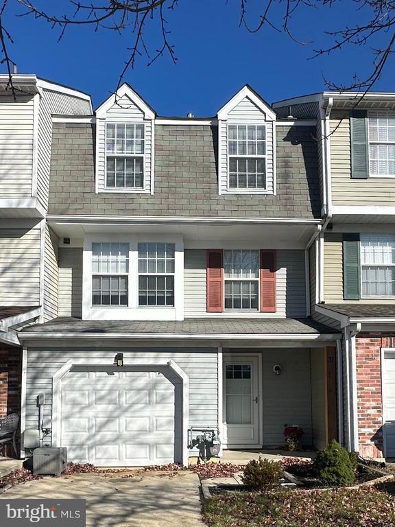 Building Photo - 31 Stoneshire Dr