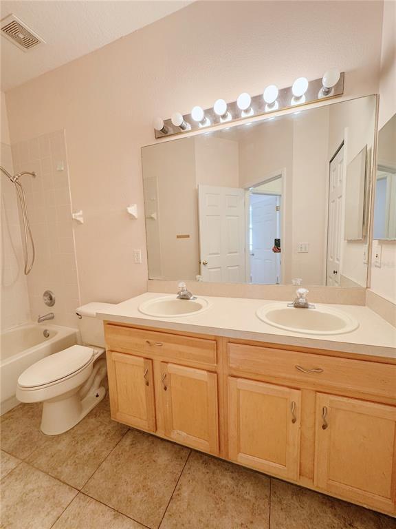 Building Photo - 5114 Santa Ana Dr