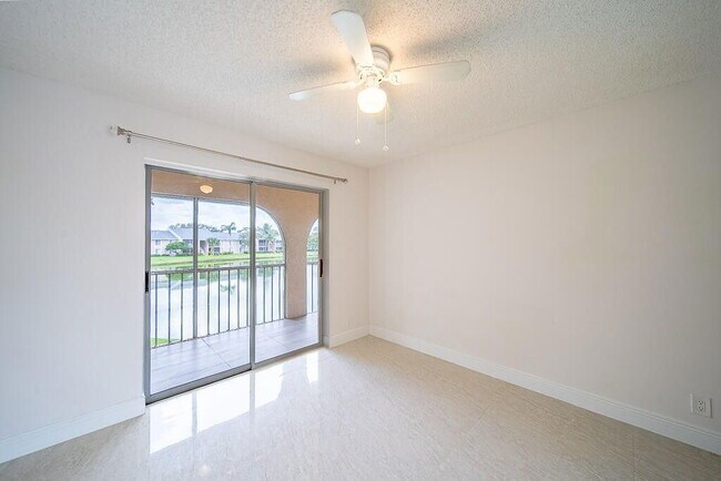 Building Photo - 13810 Oneida Dr