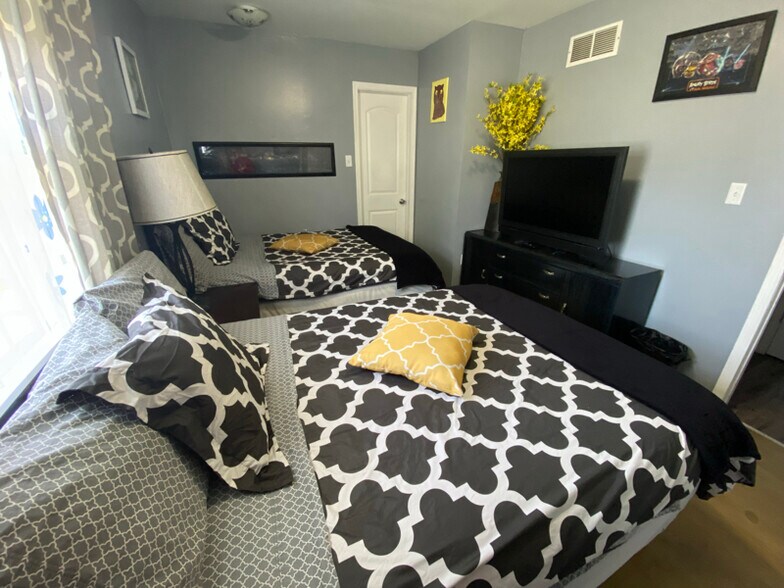 Building Photo - 1930 Reese Ave