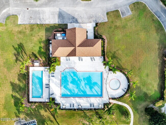 Building Photo - 526 Oakmont Dr