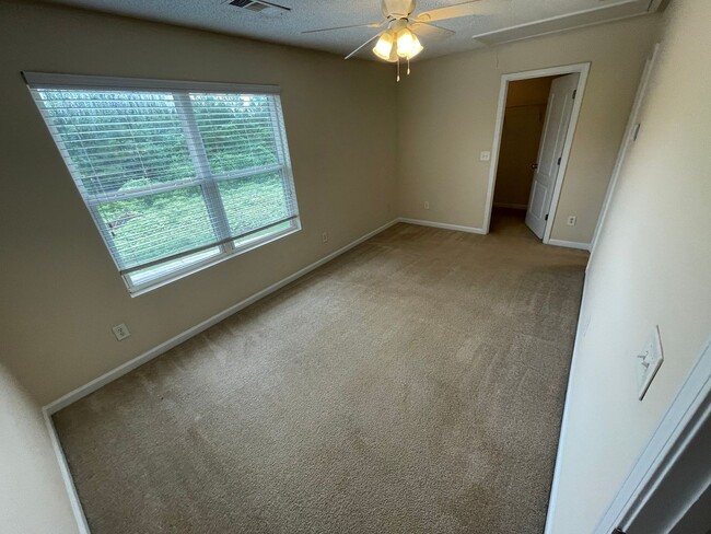 Building Photo - BRIDGEWATER HOME! PRE-LEASING FOR AUGUST 2...