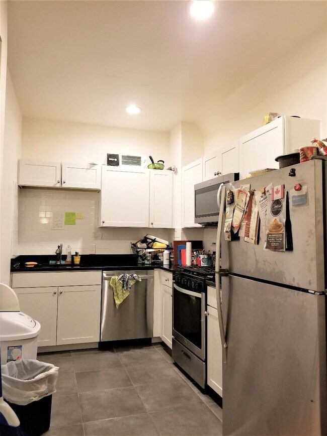 Building Photo - Brighton Ave in Allston - 4bed / 1bath $4400