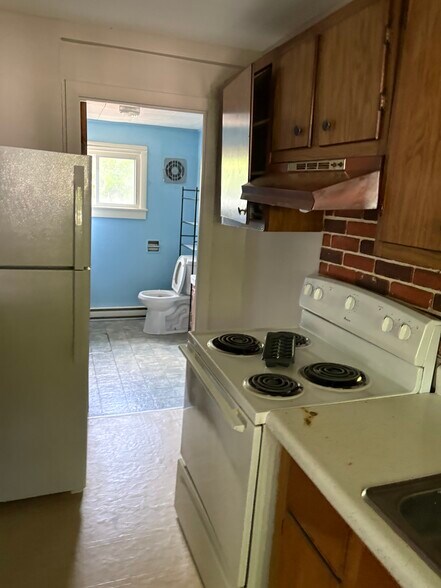 Primary Photo - 150 Island St