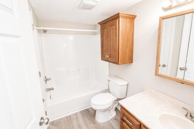 Building Photo - 1306 Godas Cir