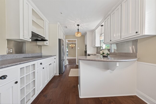 Building Photo - 2815 Bermuda Dunes Dr