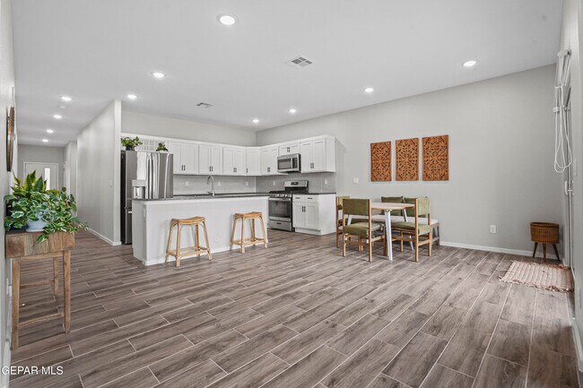 Building Photo - 2308 Enchanted Quail