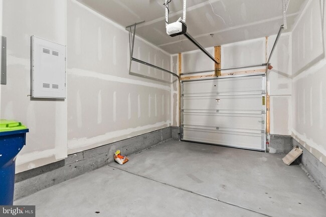 Building Photo - 808 Graphite Dr