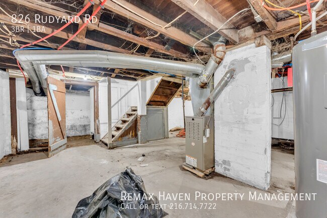 Building Photo - 826 Rudyard Rd