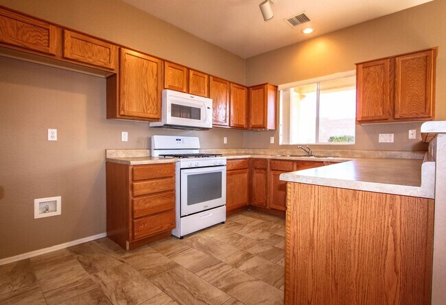 Building Photo - MOVE-IN SPECIAL in Quailwood