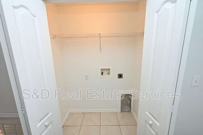 Building Photo - 4219 Winding Vine Dr