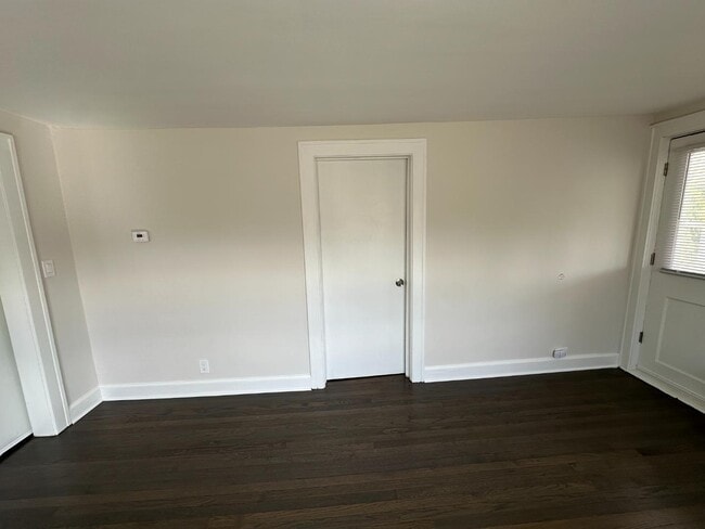 Building Photo - 416 N Central Ave