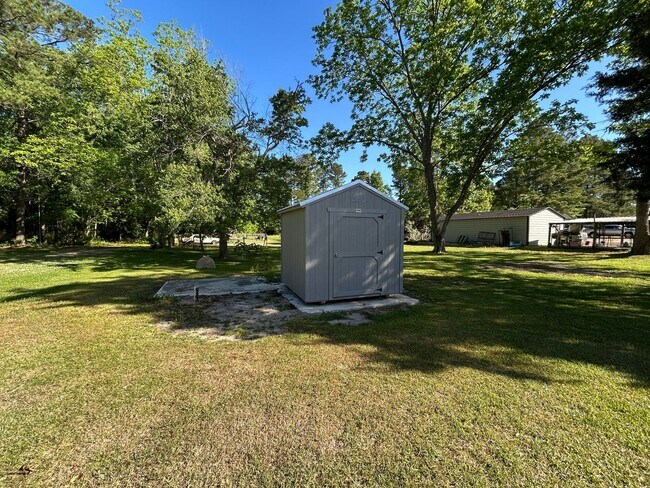 Building Photo - Introducing this newly remodeled 3 Bedroom 2 Bathroom home on large lot.