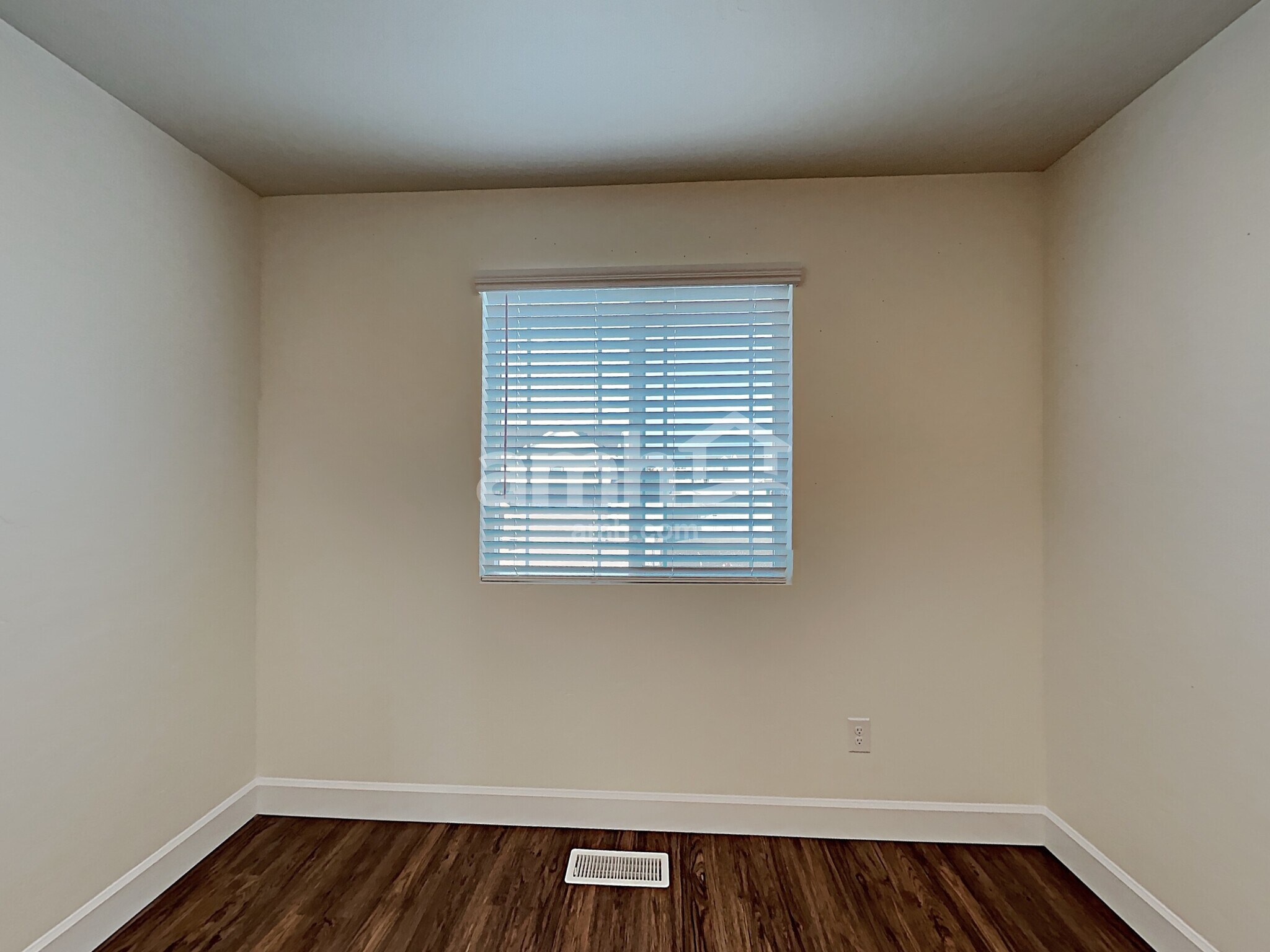 Building Photo - 9415 W Chino St