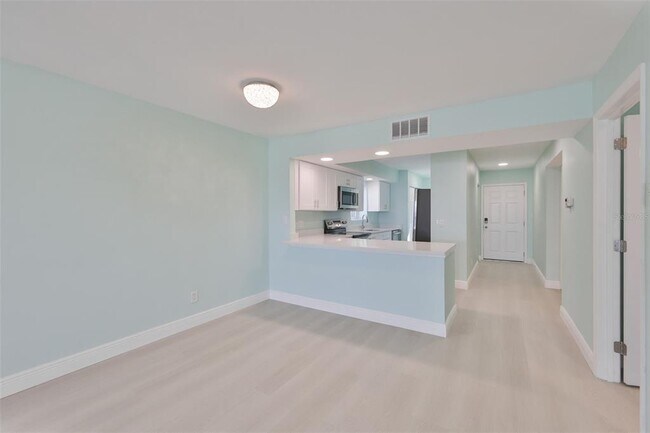 Building Photo - 812 Bahia Del Sol Dr