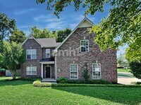 Building Photo - 347 Titans Cir