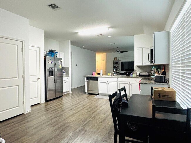 Building Photo - 113 Star Pass