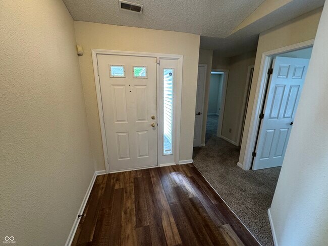 Building Photo - 7644 Scatter Woods Ln