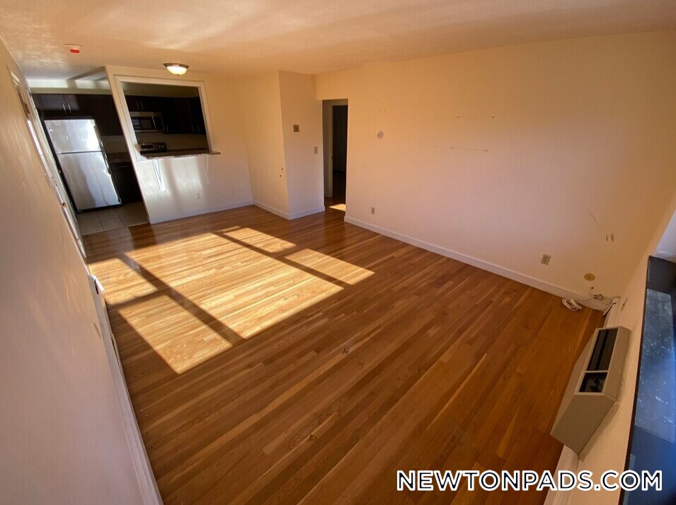 Building Photo - 266 Grove St
