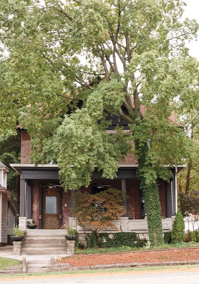 Building Photo - 816 Chestnut St