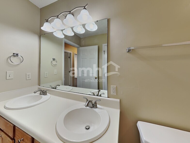 Building Photo - 6907 Havenwood Dr