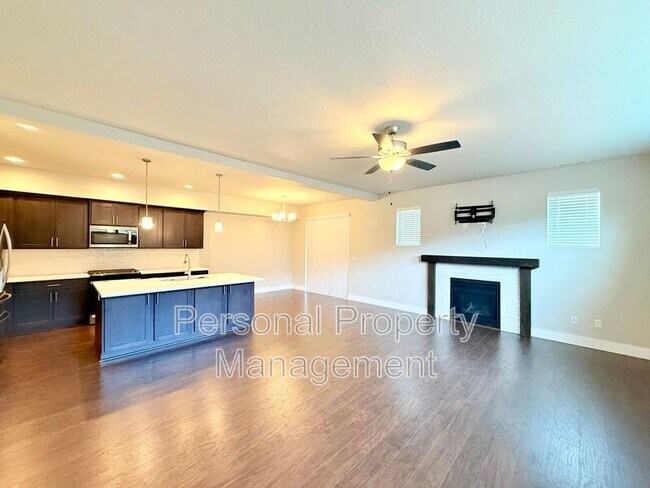 Building Photo - 1530 NW 29th Pl