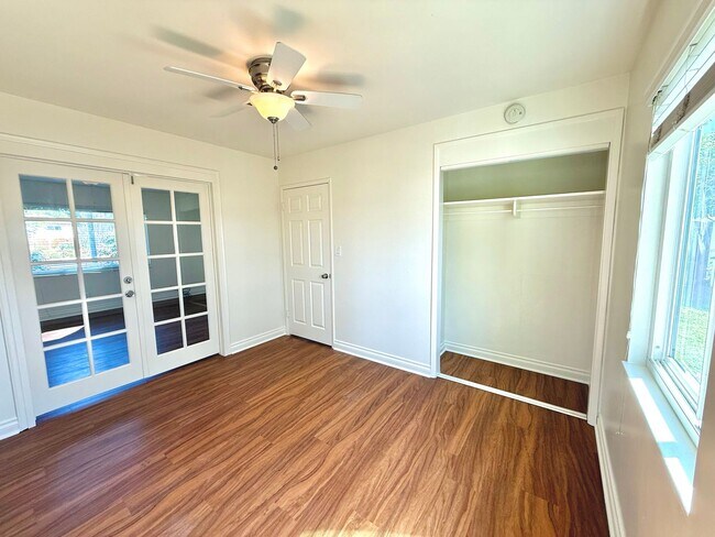 Building Photo - Remodeled Paradise Hills Home With Spectacular Views