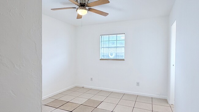 Building Photo - 301-302 Soldier Sq - 302 Soldier Sq