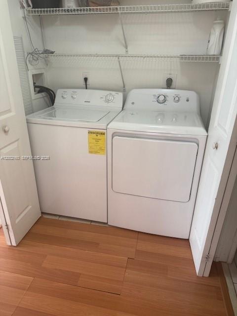 Building Photo - 8070 N Nob Hill Rd