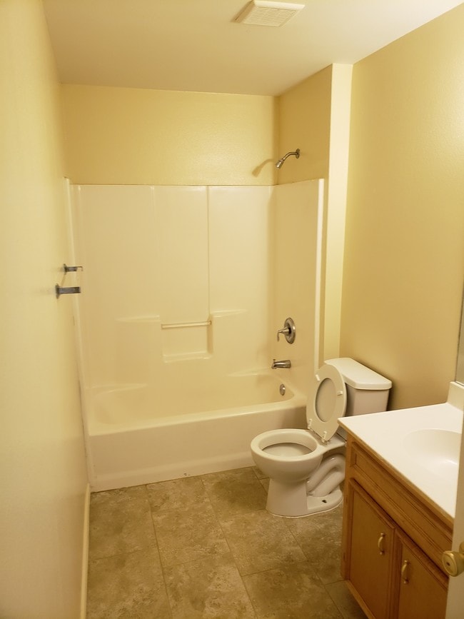 Building Photo - 1306 Adela Dr