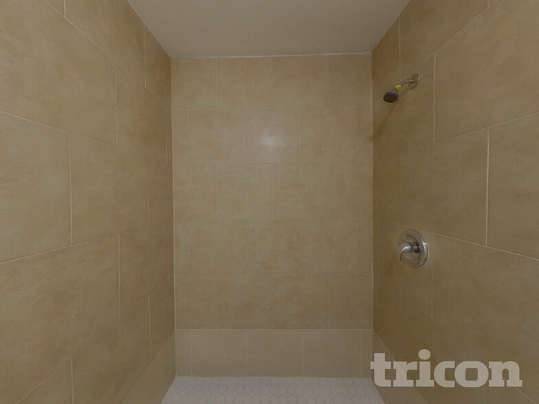 Building Photo - 1569 Lotus Path