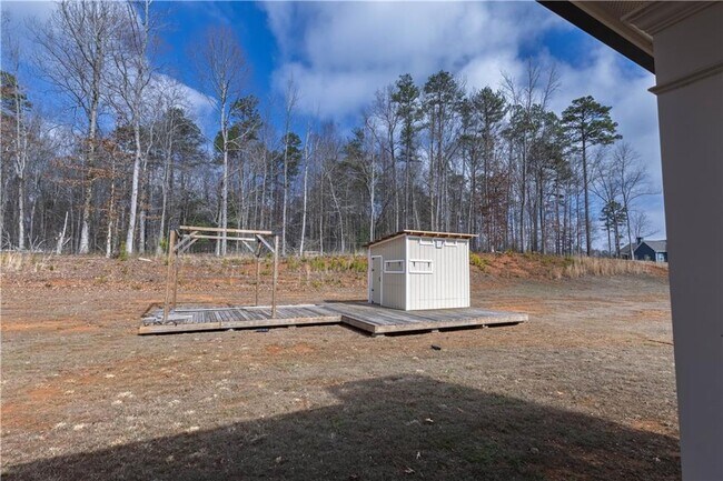 Building Photo - 214 Oakwood Dr
