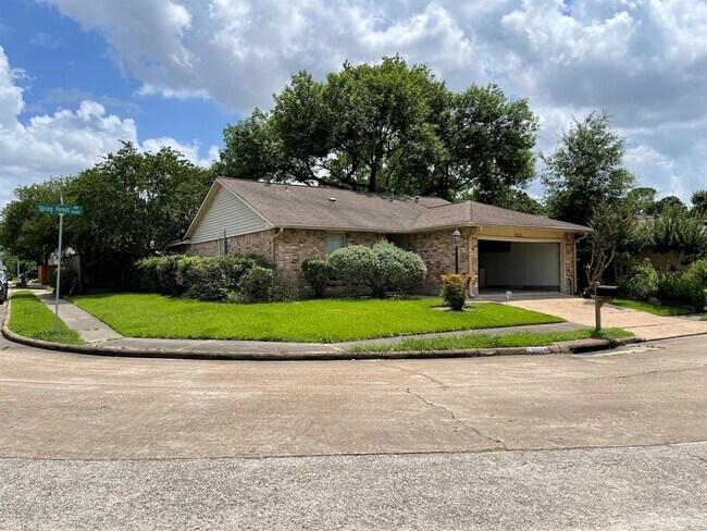 Building Photo - 5003 Spring Forest Dr