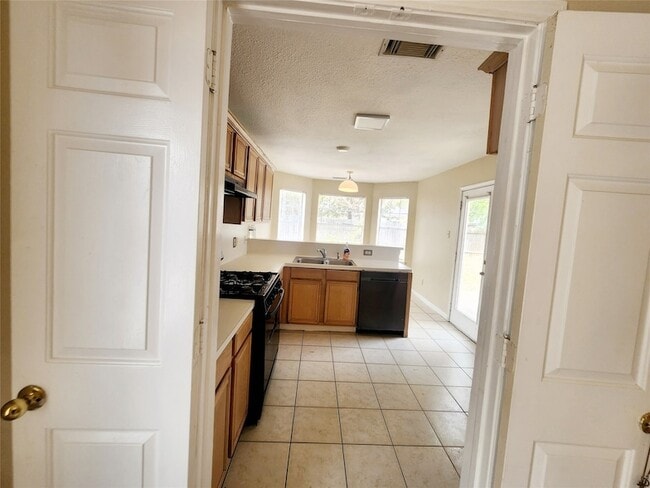 Building Photo - 19722 Ridge Falls Ct