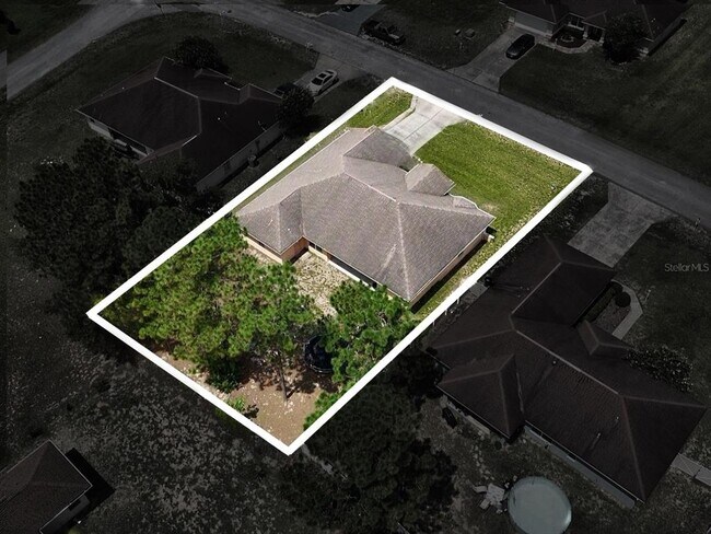 Building Photo - 13405 SW 86th Ave