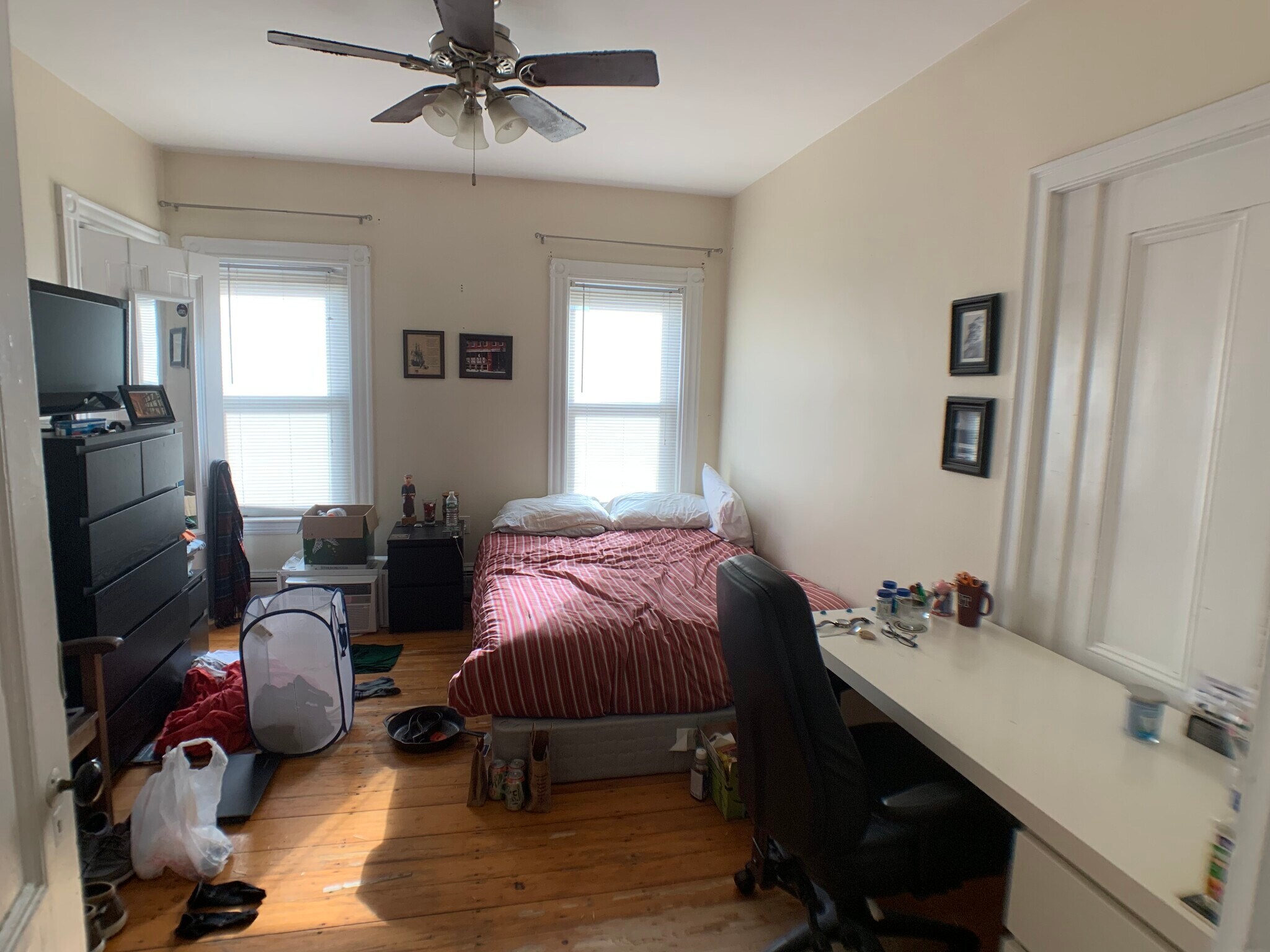 Building Photo - 166 Magazine St