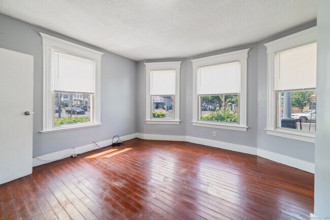 Building Photo - 705 Dixwell Ave