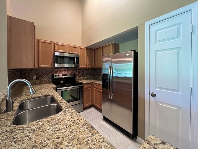 Building Photo - Beautiful 3 Bedroom Condo in the Links wit...